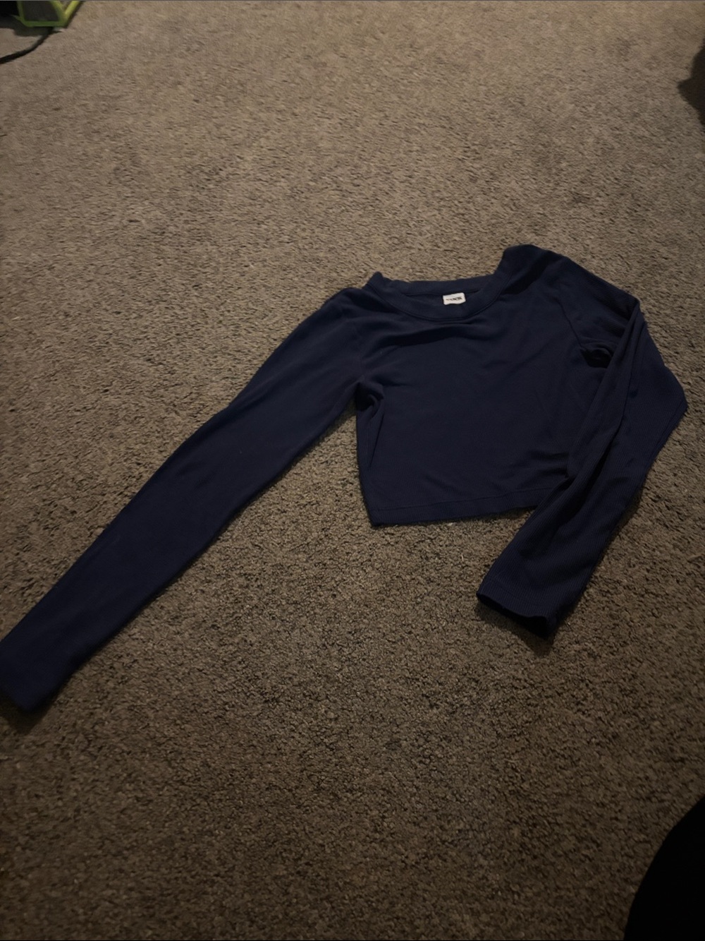 PINK Victoria's Secret Navy Long-Sleeve Cropped Tee